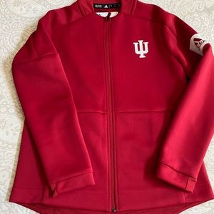 IU Zip-up